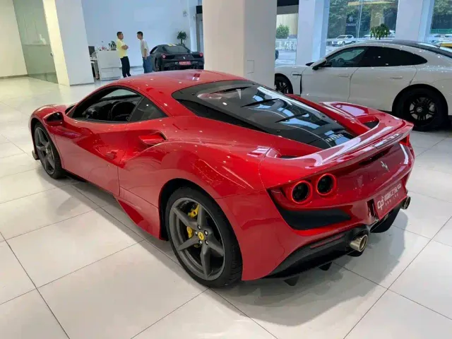 Ferrari F8 — Фото автомобиля 7
