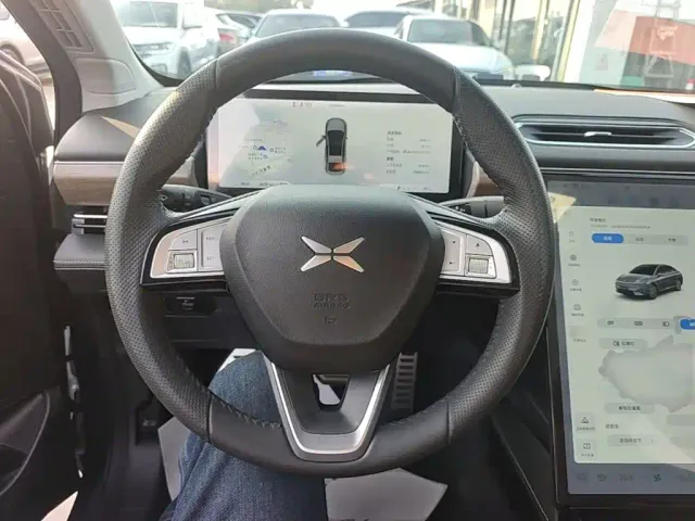 Xpeng P5 — Фото автомобиля 10