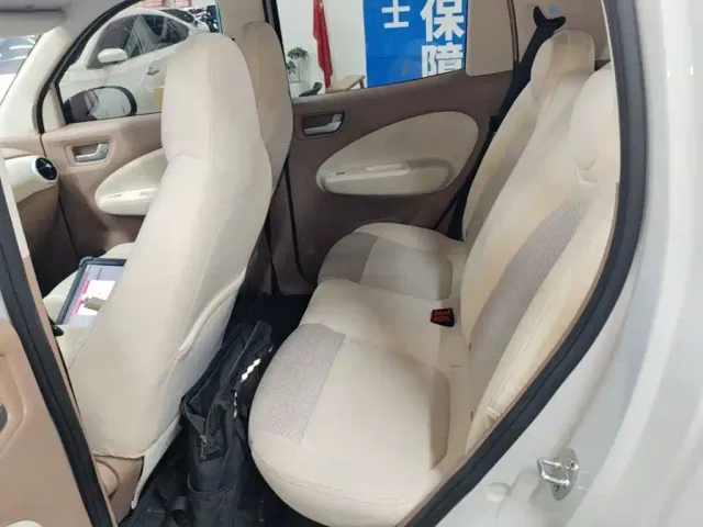 Wuling Hongguang Mini EV — Фото автомобиля 16