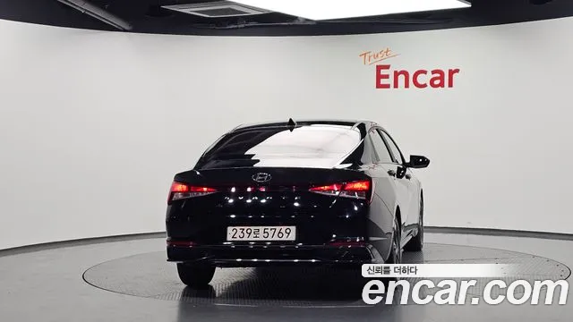 Hyundai Avante CN7 — Фото автомобиля 4