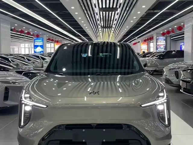 IM Motors LS6 — Фото автомобиля 2