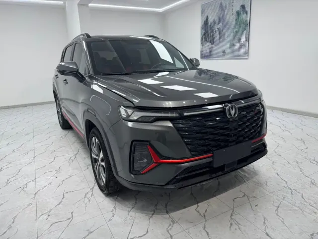 Changan CS35 Plus — Фото автомобиля 3