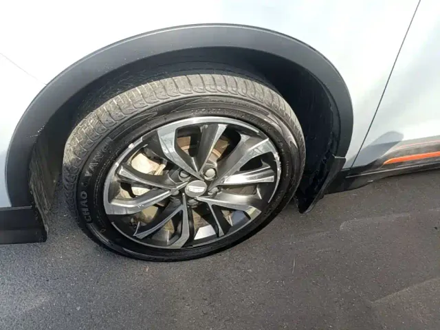 Geely Emgrand S — Фото автомобиля 22