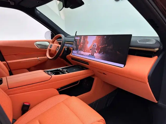 Lynk & Co 900 — Фото автомобиля 11
