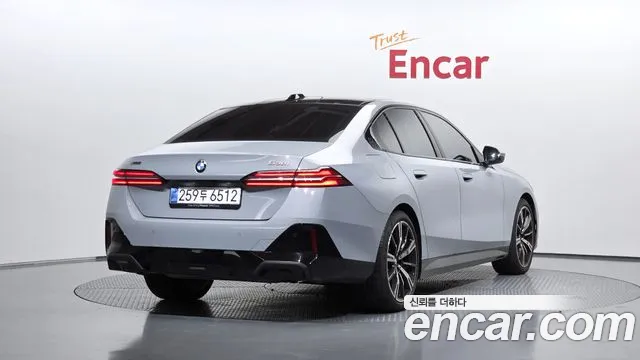 BMW 5 Series G60 — Фото автомобиля 2