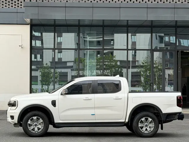 Ford Ranger — Фото автомобиля 10