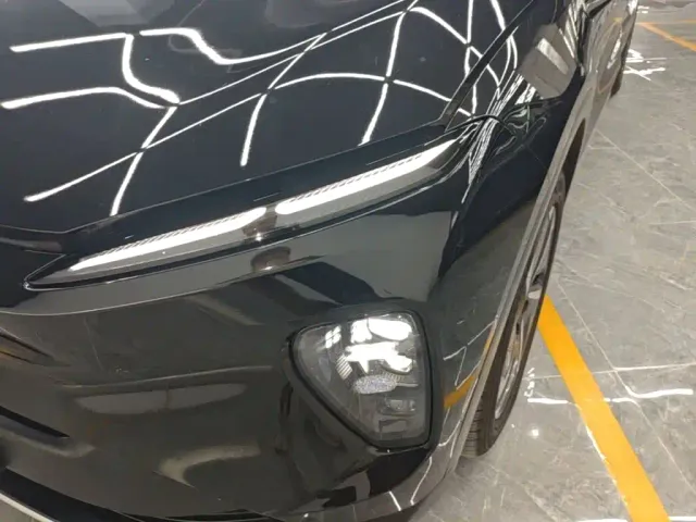 Nio ES8 — Фото автомобиля 23