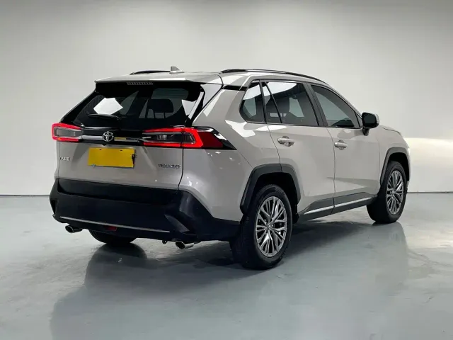 Toyota Wildlander — Фото автомобиля 7