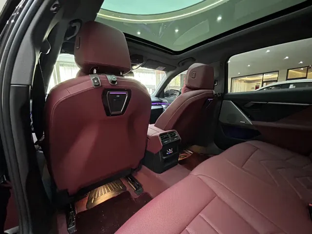 BMW 5 Series — Фото автомобиля 16