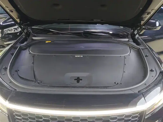 Li Auto ONE — Фото автомобиля 19
