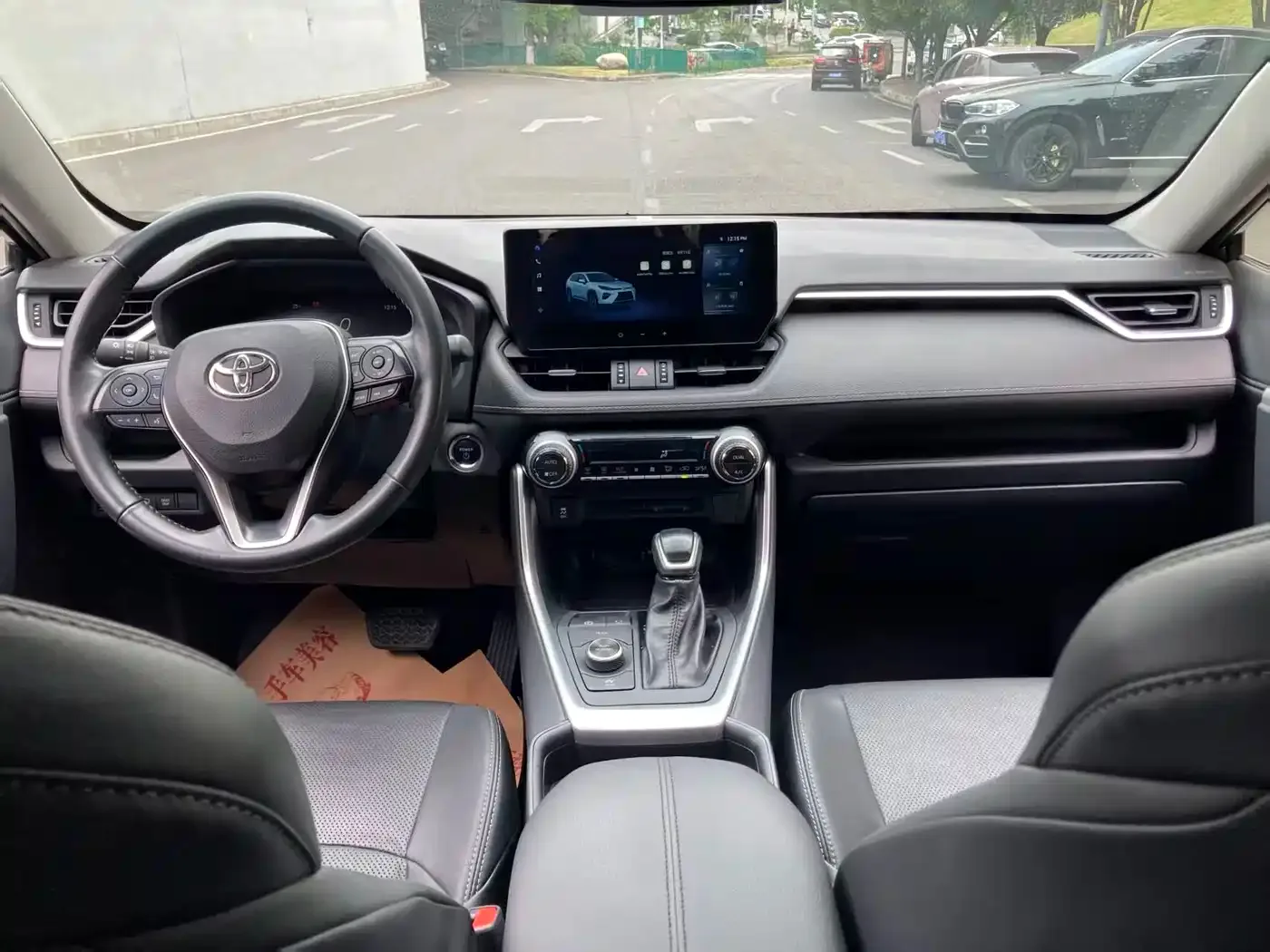 Toyota Wildlander 2023 Hybrid 2.5L E-CVT AWD Luxury PLUS Edition — Фото автомобиля 5