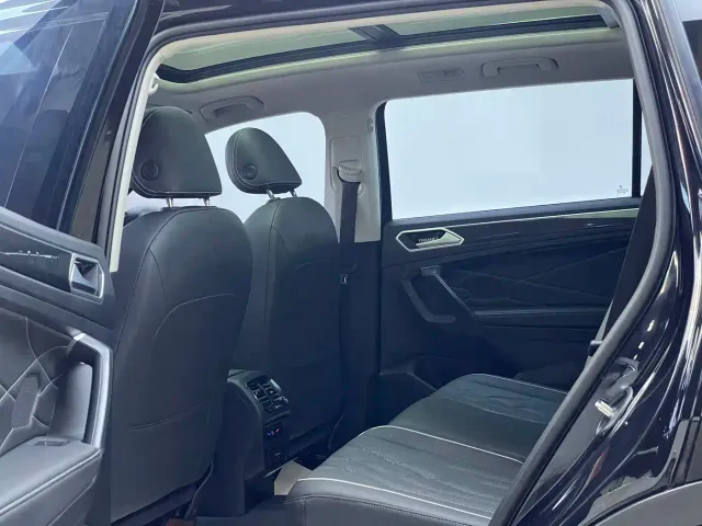 Volkswagen Tiguan L — Фото автомобиля 16