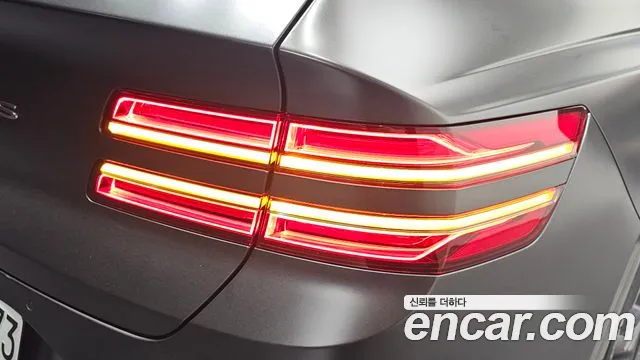Genesis GV80 — Фото автомобиля 8