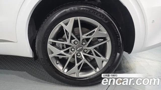 Genesis GV70 2.5T Бензин 2WD — Фото автомобиля 19