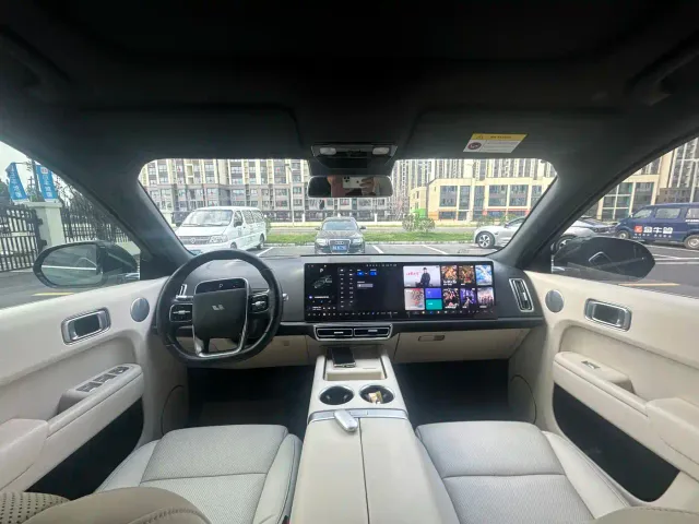 Li Auto L9 — Фото автомобиля 6