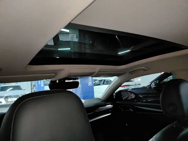 Volkswagen Passat — Фото автомобиля 17