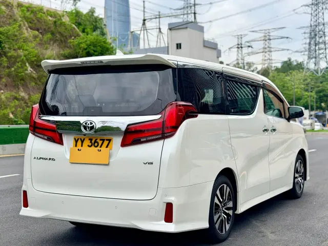 Toyota Alphard — Фото автомобиля 13