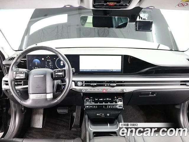 Hyundai Grandeur Grandeur (GN7) 2.5 Бензин 2WD — Фото автомобиля 14