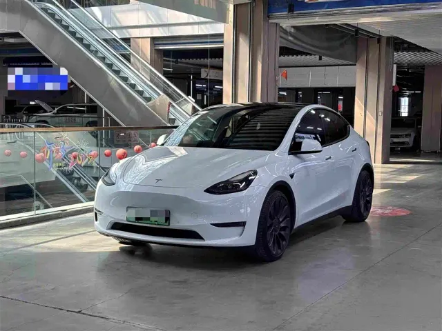 Фотография автомобиля — Tesla Model Y