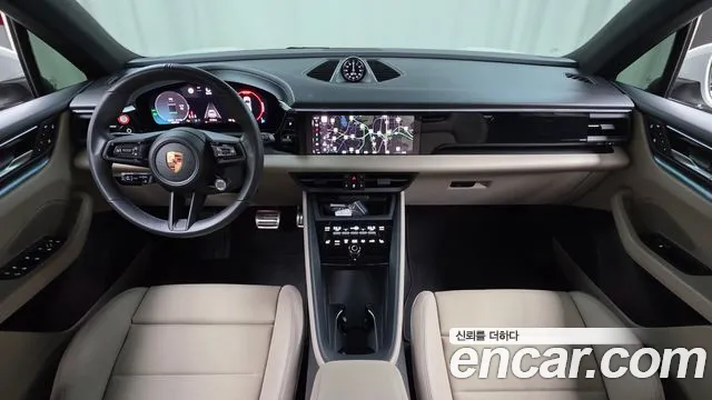 Porsche Macan Electric — Фото автомобиля 10