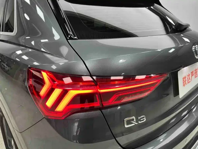 Audi Q3 — Фото автомобиля 24