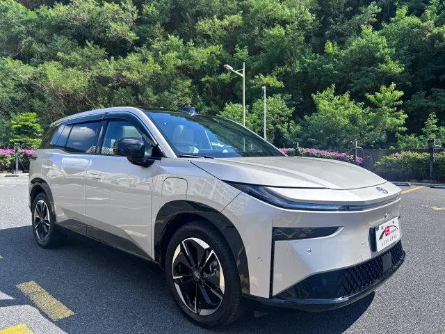 Toyota BoZhi 3X — Фото автомобиля 3