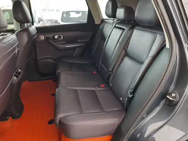 Leapmotor C10 — Фото автомобиля 16