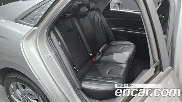 Hyundai Avante CN7 — Фото автомобиля 13