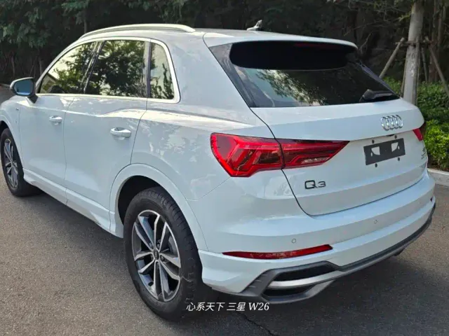 Audi Q3 — Фото автомобиля 12