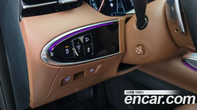 Genesis GV70 — Фото автомобиля 27