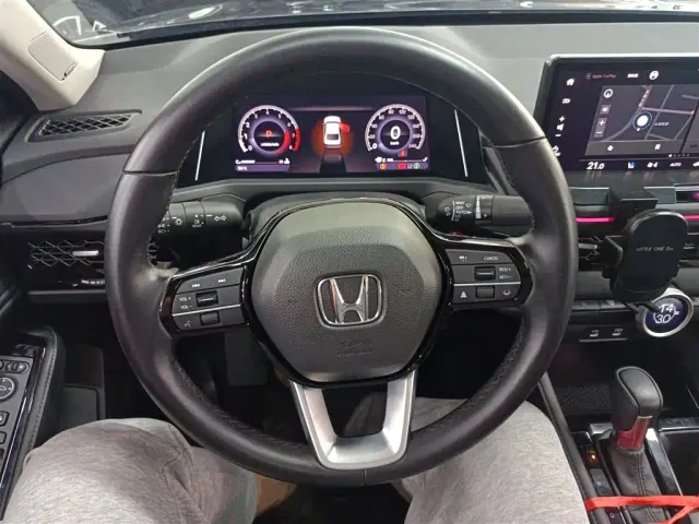 Honda Accord — Фото автомобиля 10