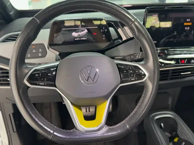 Volkswagen ID.3 — Фото автомобиля 4