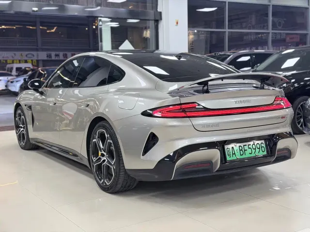 Xiaomi SU7 — Фото автомобиля 4
