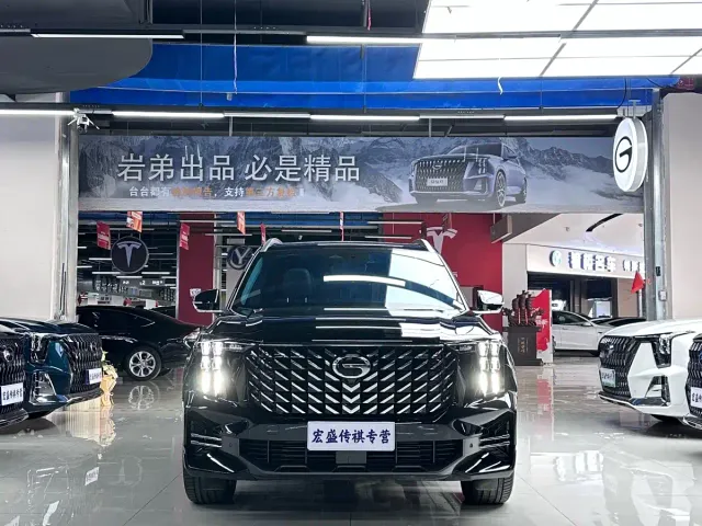 GAC Trumpchi GS8 — Фото автомобиля 4