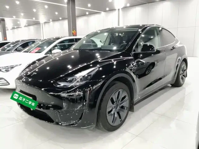Фотография автомобиля — Tesla Model Y