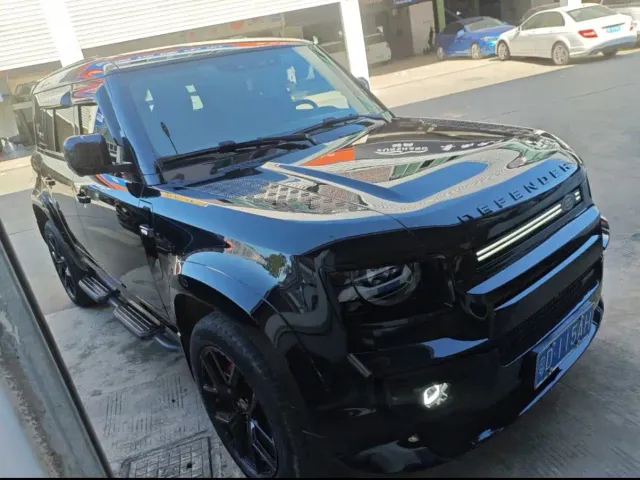 Land Rover Defender — Фото автомобиля 3