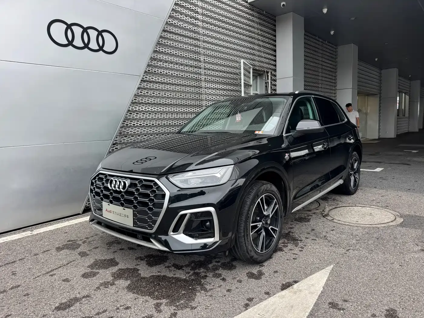 Фотография автомобиля — Audi Q5L