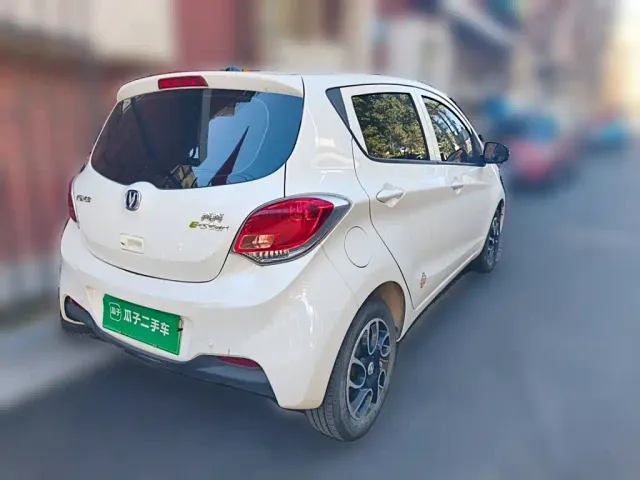 Changan Benben E-Star — Фото автомобиля 6
