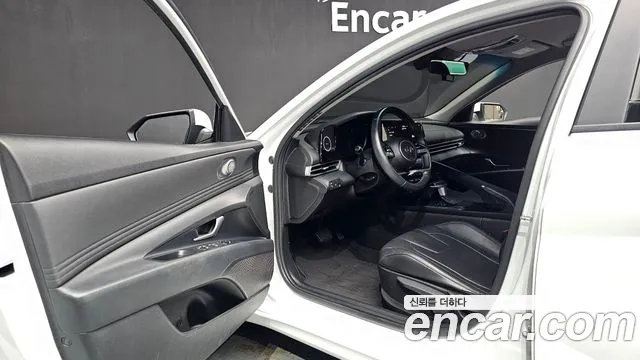 Hyundai Avante CN7 — Фото автомобиля 10