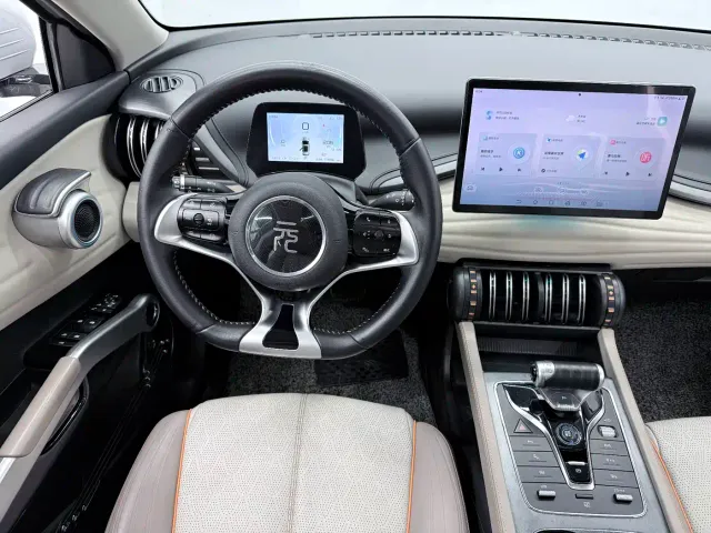 BYD Yuan PLUS — Фото автомобиля 8