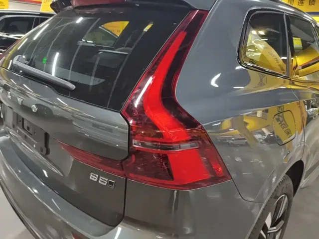 Volvo XC60 — Фото автомобиля 7