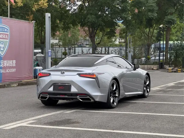 Lexus LC — Фото автомобиля 5