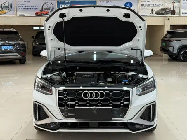 Audi Q2L — Фото автомобиля 7