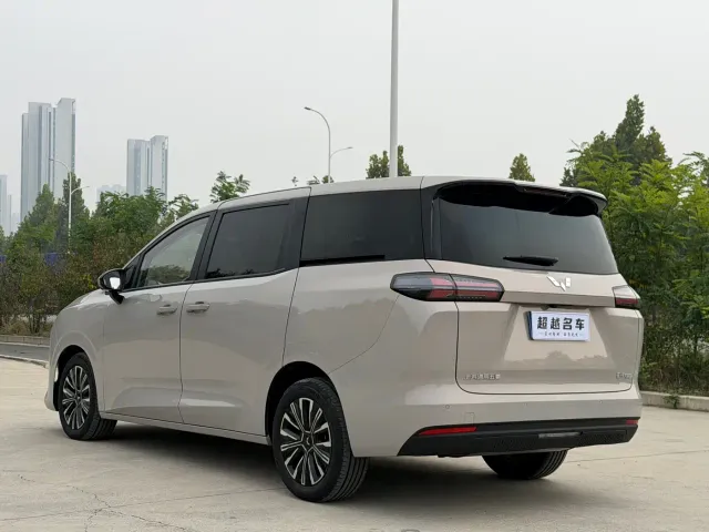 Wuling Starlight 730 — Фото автомобиля 5