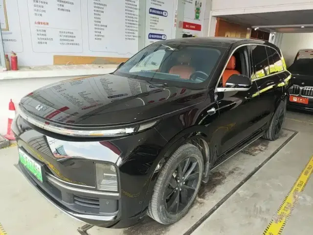 Фотография автомобиля — Li Auto L8