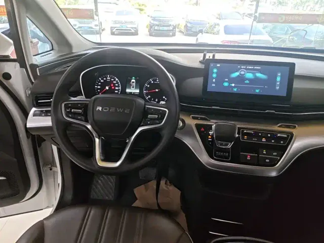 Roewe iMAX8 — Фото автомобиля 12