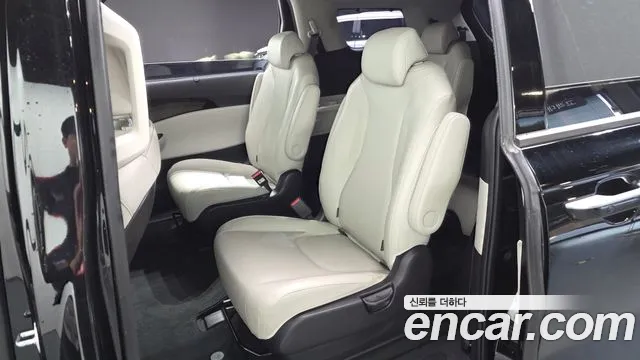 Kia Carnival 4th Gen — Фото автомобиля 18