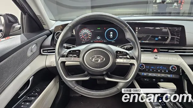Hyundai AVANTE Avante (CN7) — Фото автомобиля 12