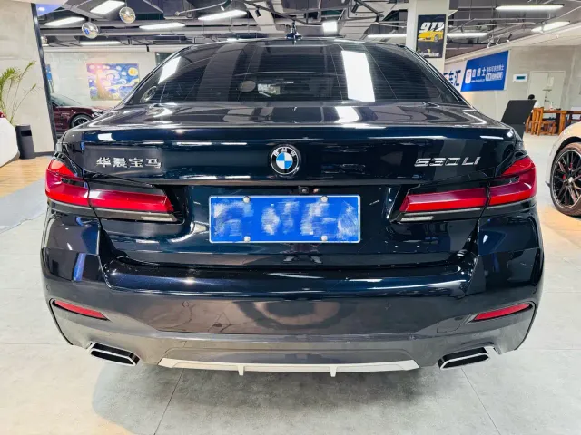 BMW 5 Series — Фото автомобиля 5
