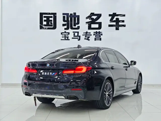 BMW 5 Series — Фото автомобиля 3